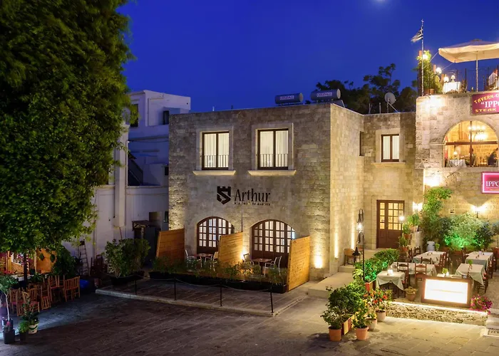Arthur Suites In Old Town