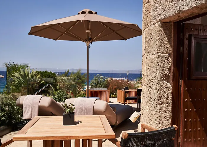 Bellevue On The Beach Suites