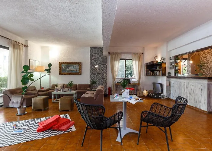 Emmanuel Apartments